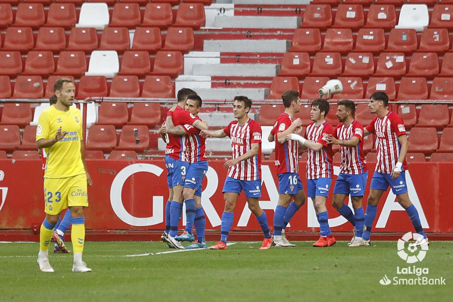 El Sporting se lleva los tres puntos ante Las Palmas y sigue en los puestos de playoff Sporting1905