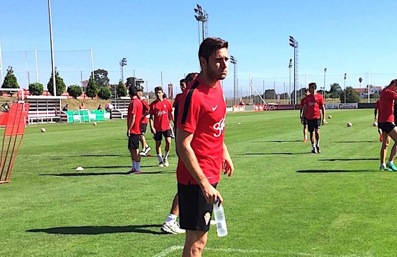 🎥 La vuelta de Čop al trabajo de grupo es la gran novedad en el entrenamiento Sporting1905