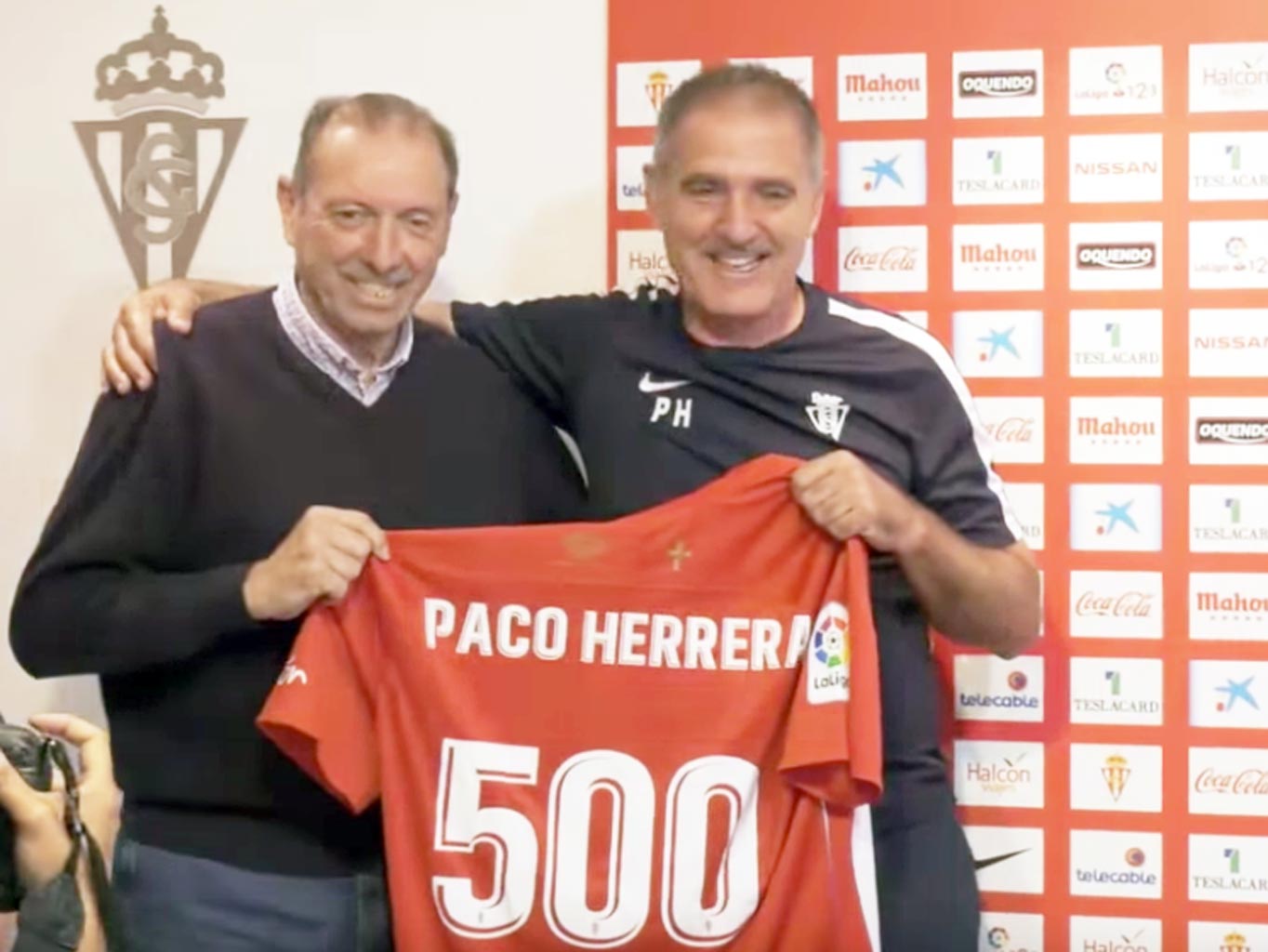 🎥 Herrera cumple 500 partidos ligueros en los banquillos Sporting1905