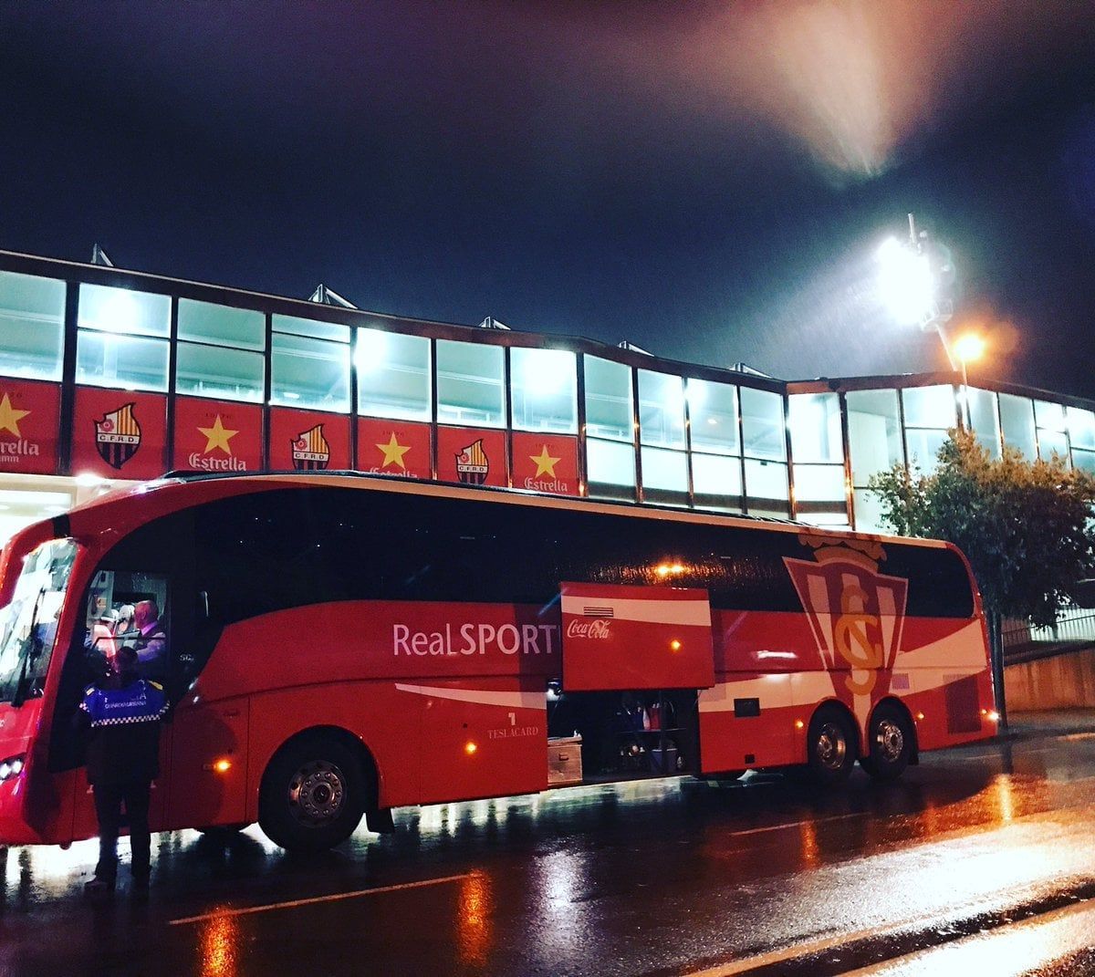 La expedición rojiblanca hace noche en Barcelona Sporting1905