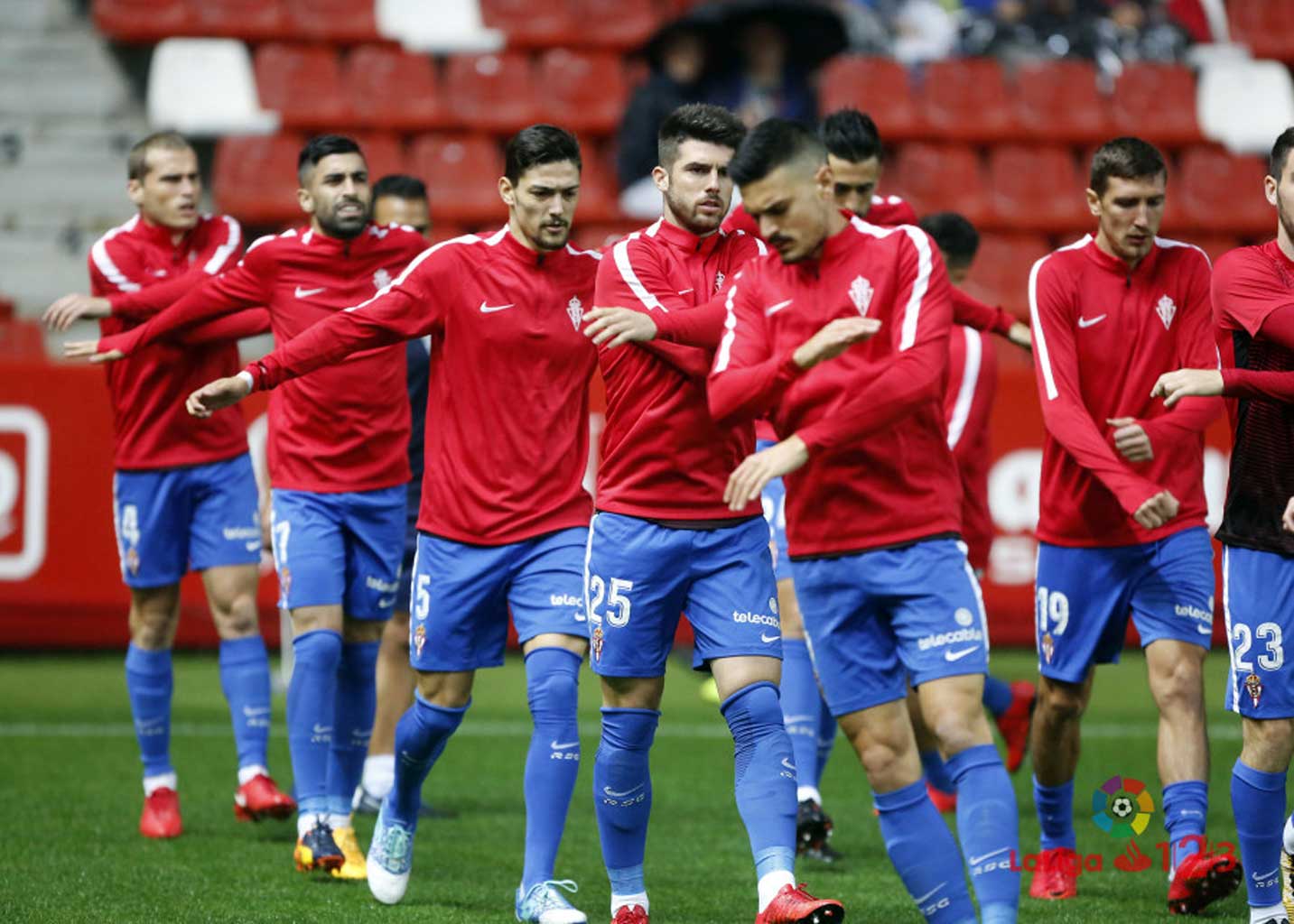 Sergio Álvarez sufrió una lesión muscular durante el calentamiento Sporting1905