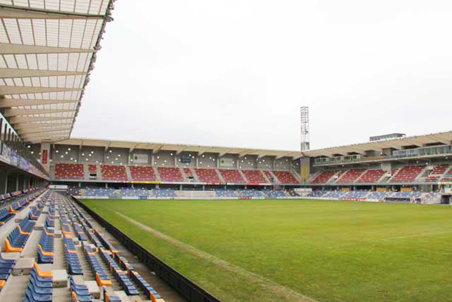 El Sporting cierra otro partido de pretemporada ante el Pontevedra CF Sporting1905