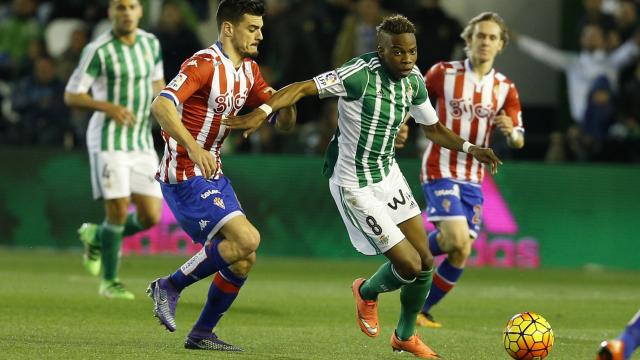 Sergio Álvarez vio la quinta amarilla y se perderá el próximo partido Sporting1905