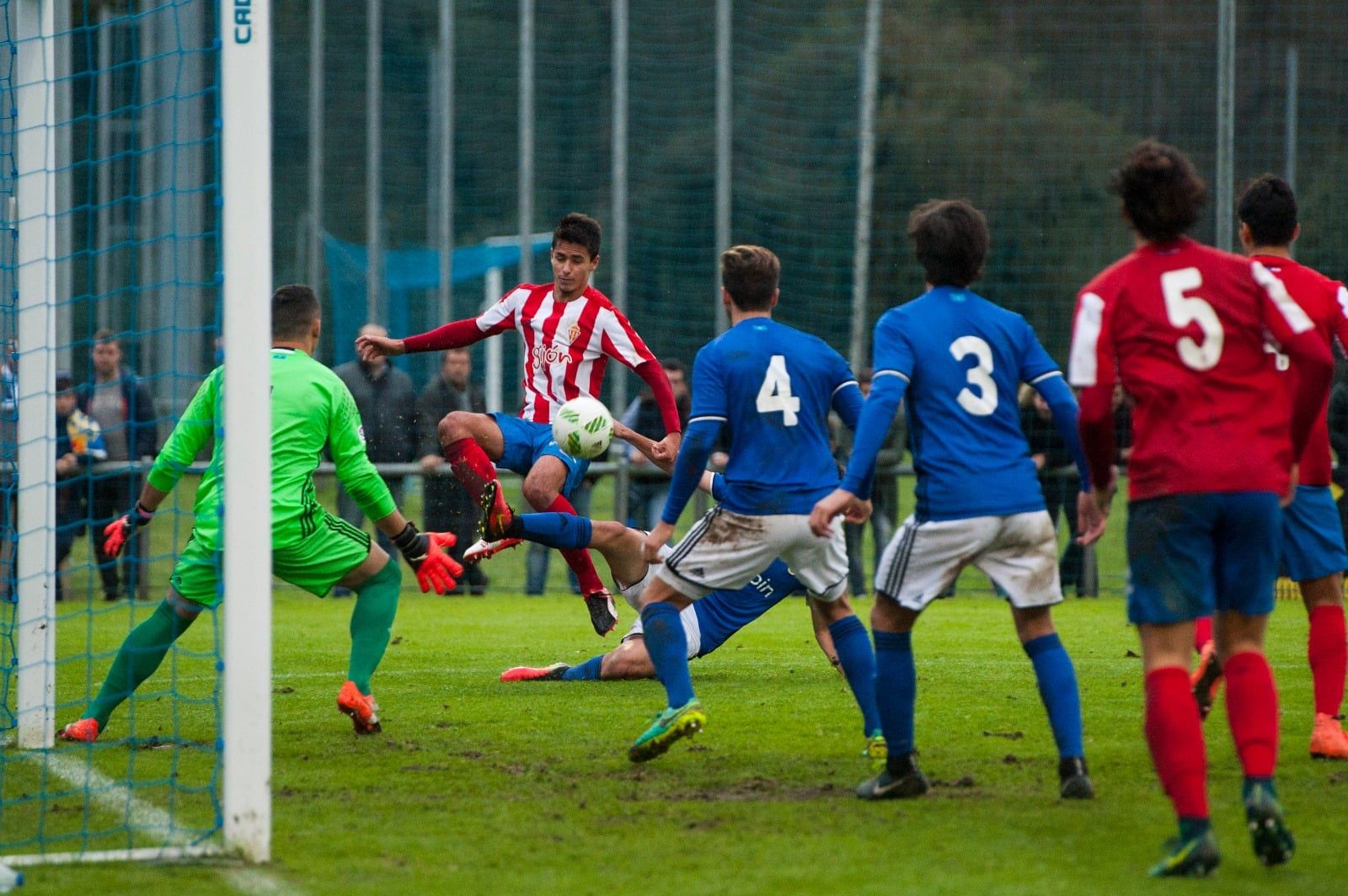 El Vetusta y el Sporting B empatan 1-1 en el 'miniderbi' Sporting1905