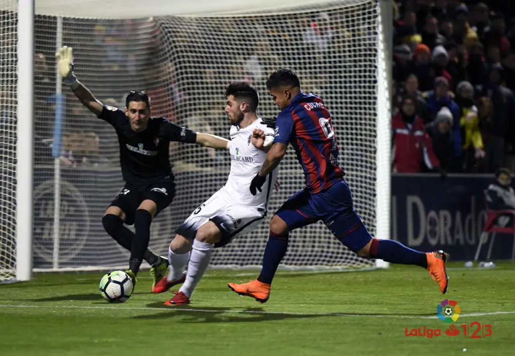 🎥 A Calavera le fue reducida luxación de hombro sobre el terreno de juego Sporting1905