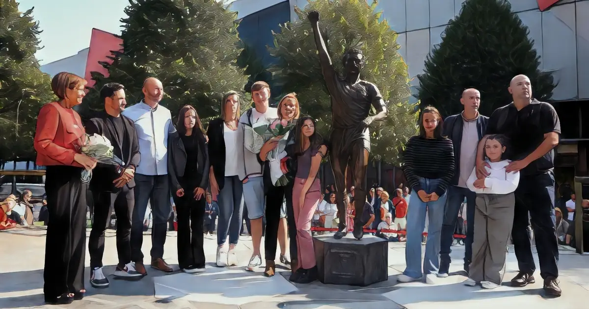 Multitudinario homenaje a Quini en El Molinón: ¡ya tiene su estatua! Sporting1905