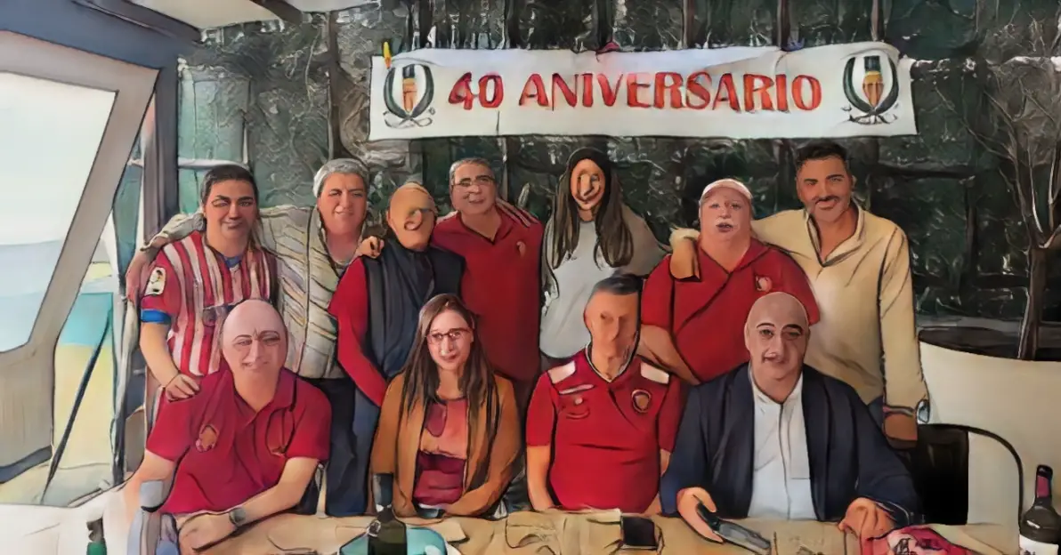 La peña Miluca celebra 40 años de pasión rojiblanca en Montevil Sporting1905